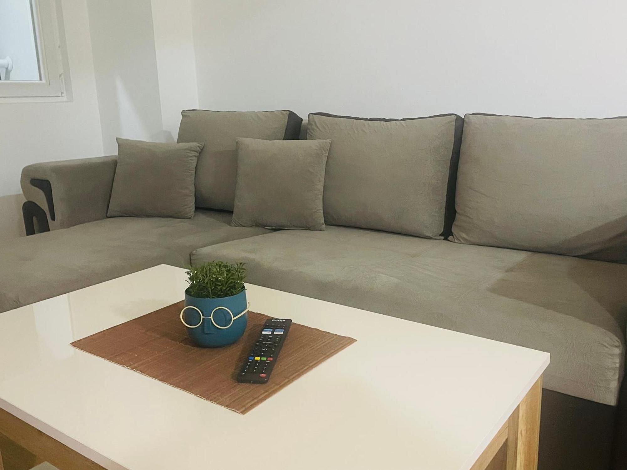 Maya Apartment Szkopje Kültér fotó
