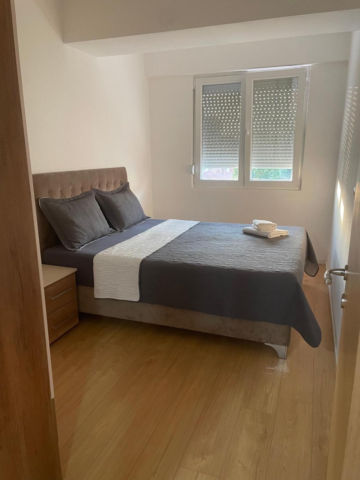 Maya Apartment Szkopje Kültér fotó